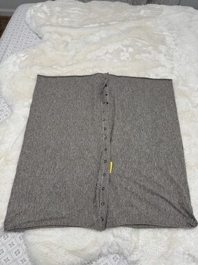 lululemon athletica Ribbed Gray Button-Front Wrap Scarf